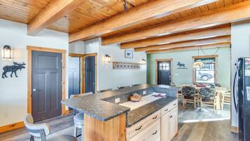 Cottage (4 Bedrooms) | Interior