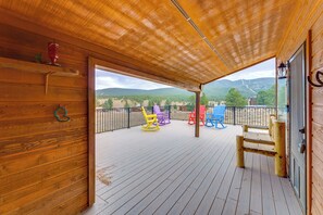 Interior - Mountain Home w/ Deck: 1 Mi to Angel Fire Resort! (Angel Fire)