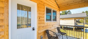 Riverfront Cabin Rental ~ 9 Mi to Yellowstone Lake