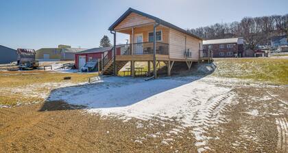 Riverfront Cabin Rental ~ 9 Mi to Yellowstone Lake