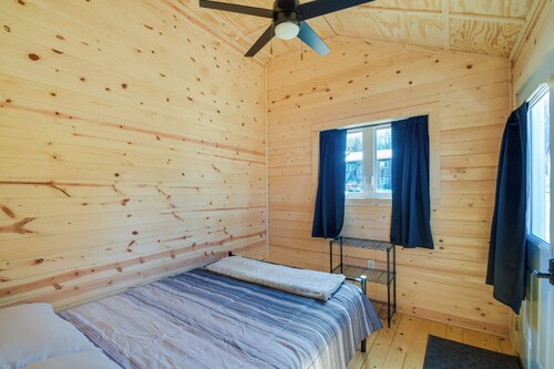 Riverfront Cabin Rental ~ 9 Mi to Yellowstone Lake