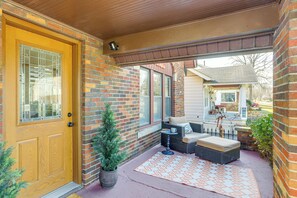 Interior - Historic Lorain Home: Walk to Lake Erie! (Lorain)