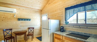 Pecatonica River Cabin ~ 9 Mi to Yellowstone Lake