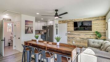 House (2 Bedrooms) | Front of property