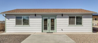 Charming Kingman Casita < 1 Mi to Route 66!