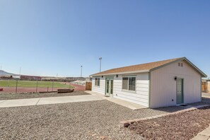 Interior - Charming Kingman Casita < 1 Mi to Route 66! (Kingman)