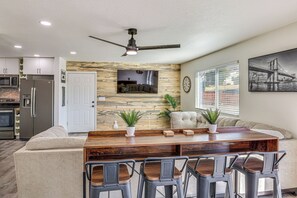 House (2 Bedrooms) | Interior - Charming Kingman Casita < 1 Mi to Route 66! (Kingman)