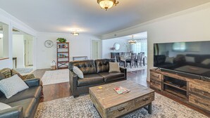 House (3 Bedrooms) | Interior - Family-friendly Loma Linda Retreat: Walk to LLU (Loma Linda)