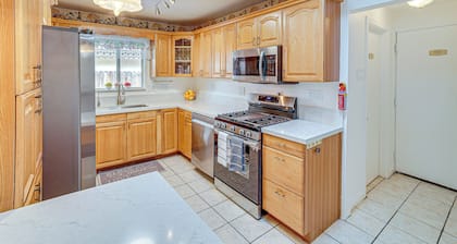 Idyllic Loma Linda Home: 10 Mi to Riverside!