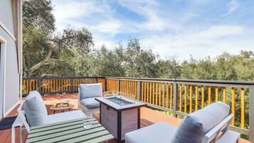 House (3 Bedrooms) | Front of property