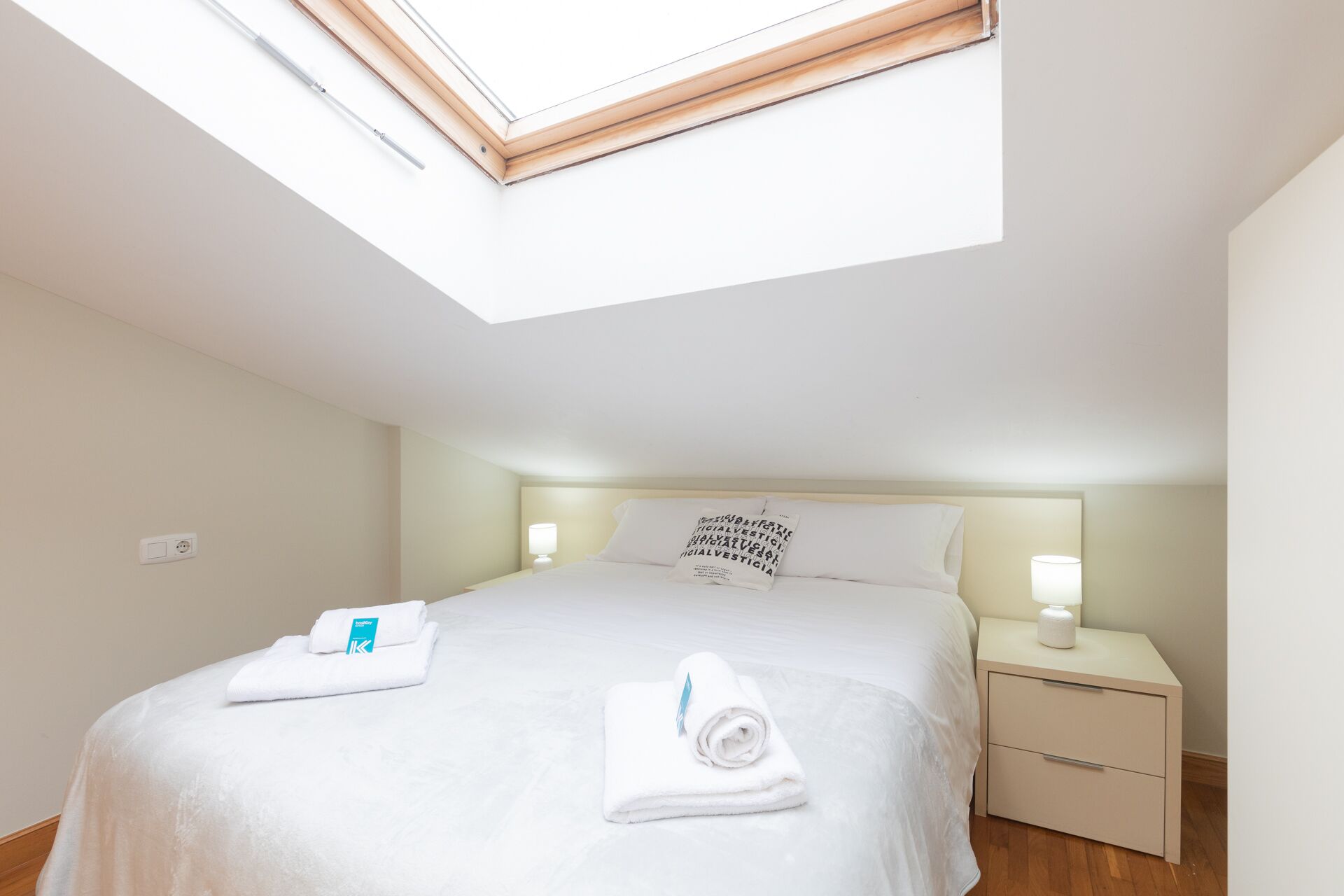 2 slaapkamers, een strijkplank/strijkijzer, wifi, beddengoed