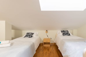 2 bedrooms, iron/ironing board, WiFi, bed sheets - Ekain - baskeyrentals (Zestoa)