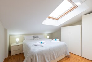 2 slaapkamers, een strijkplank/strijkijzer, wifi, beddengoed
