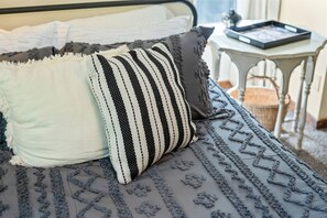 3 bedrooms, desk, iron/ironing board, travel cot