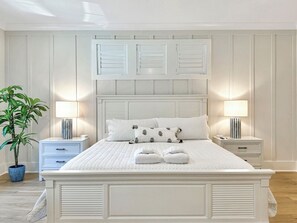 5 bedrooms, desk, iron/ironing board, free WiFi