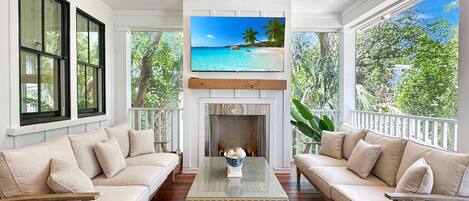 スマートテレビ、卓球台