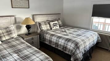 1 bedroom, bed sheets