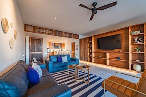 Smart TV - Private Oceanfront Rooftop Plunge Pool & Beach Access (Huatulco)