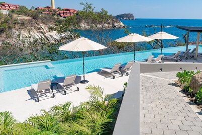 Private Oceanfront Rooftop Plunge Pool & Beach Access