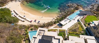 Private Oceanfront Rooftop Plunge Pool & Beach Access