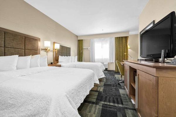 Unit with 2 Queen beds