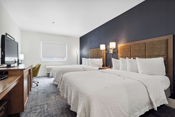 Unit with 2 Queen beds. Exact unit will be assigned upon arrival. Views, colors, and decor may vary.