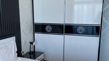 1 chambre, fer et planche Ă  repasser, Wi-Fi, draps fournis