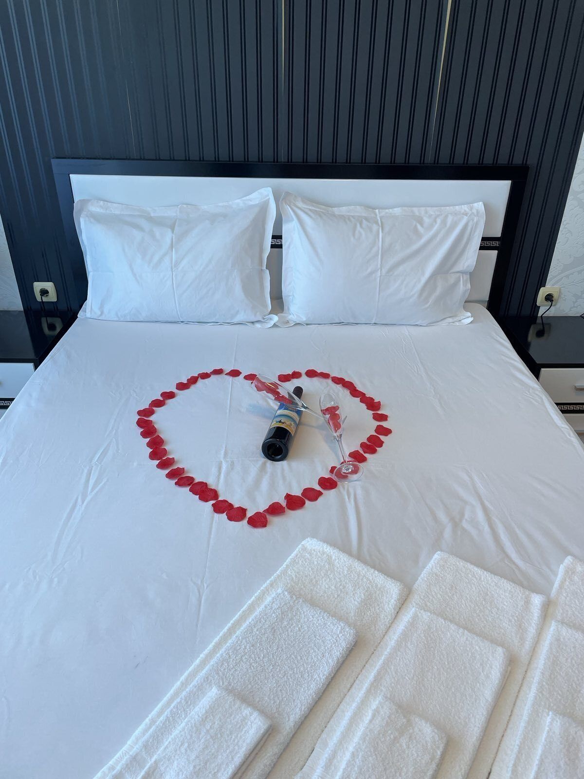 1 chambre, fer et planche à repasser, Wi-Fi, draps fournis