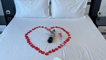 1 chambre, fer et planche Ă repasser, Wi-Fi, draps fournis