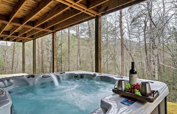 Outdoor spa tub