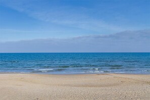 Beach - Proche Plage, Piscine, Wifi Gratuit (Piles)