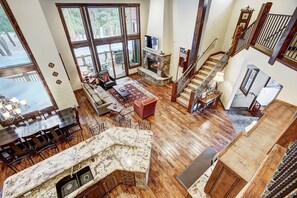 Smart TV, fireplace, DVD player, table tennis