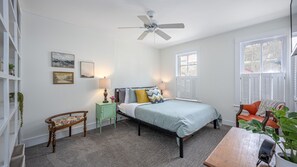 3 soverom, strykejern/-brett, wi-fi og sengetøy