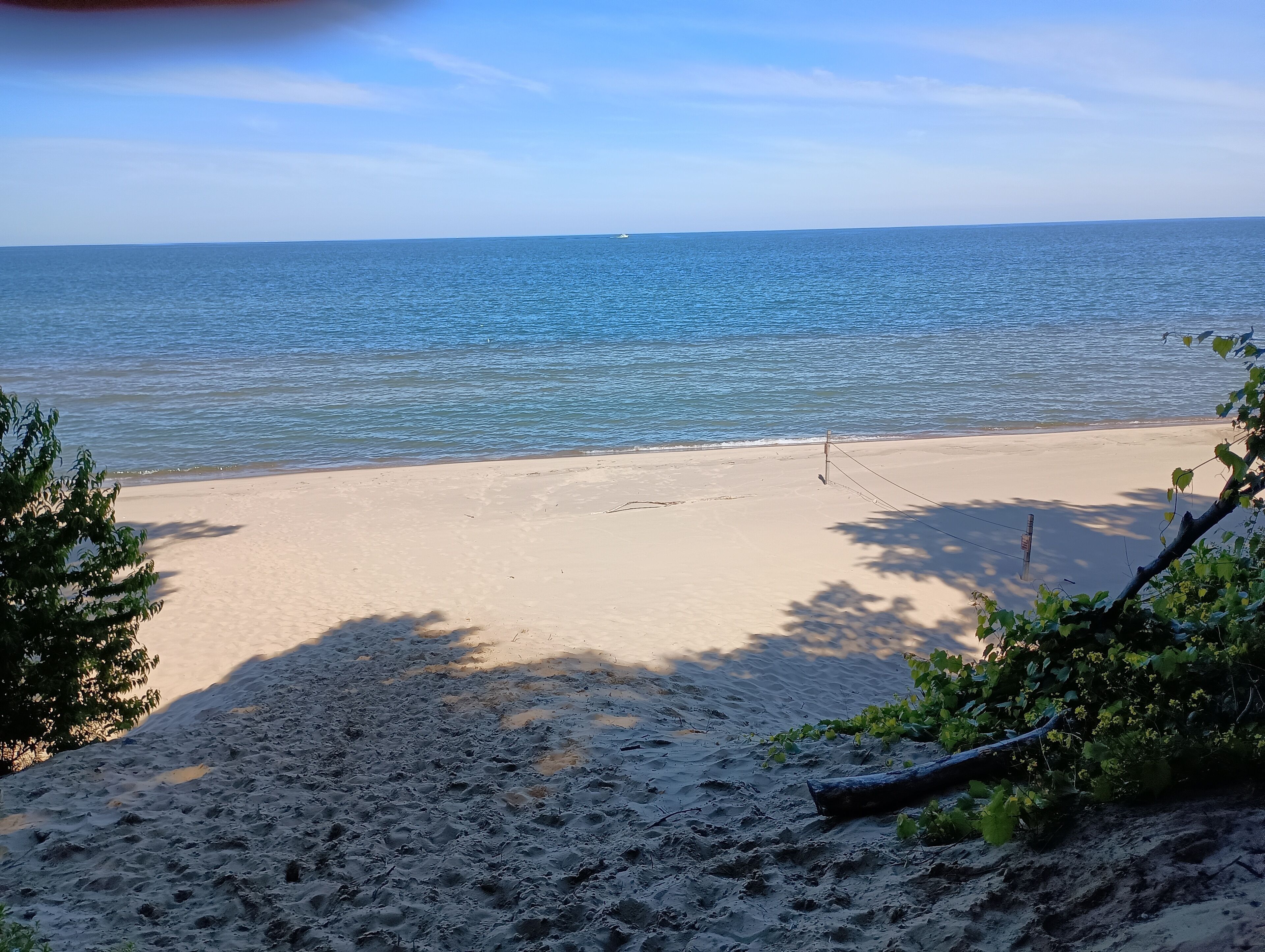 Sweet 3 bedroom Cottage Near Lake Michigan Beach!