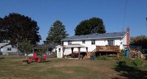 Exterior - Serenity Place by the Lake (Brighton)