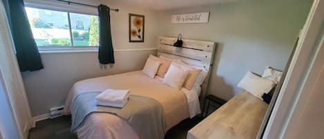 2 bedrooms, iron/ironing board, free WiFi, bed sheets