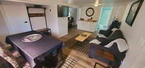 Smart TV - Serenity Place by the Lake (Brighton)