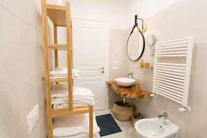 Free toiletries, hair dryer, towels, toilet paper - Studio Fuoro (Sorrento)