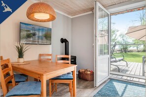 Dining - Ferienwohnung mit Kamin am Achterwasser in Lütow (Lütow)