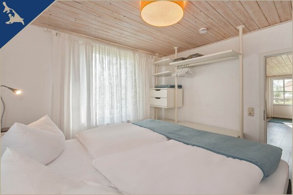 2 bedrooms