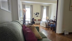 Unclassified image, 3 of 14, button - Luxury suite off Piazza del Popolo (Roma)