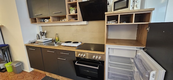 Private kitchen - Renoviertes Gartenapartment (Ketsch)