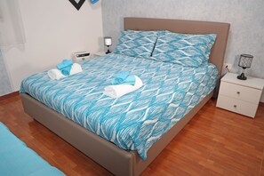 2 quartos, ferros/tábuas de passar roupa, Wi-Fi de cortesia