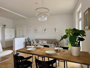 Interior - Light-flooded open-plan apartment, high-quality furnishings, great bathroom and balcony (Wuppertal)