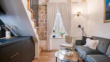 City Apartment, Non Smoking | Living area