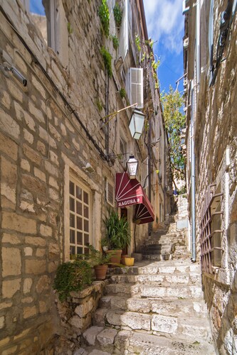 Old Town City Center Apartments 