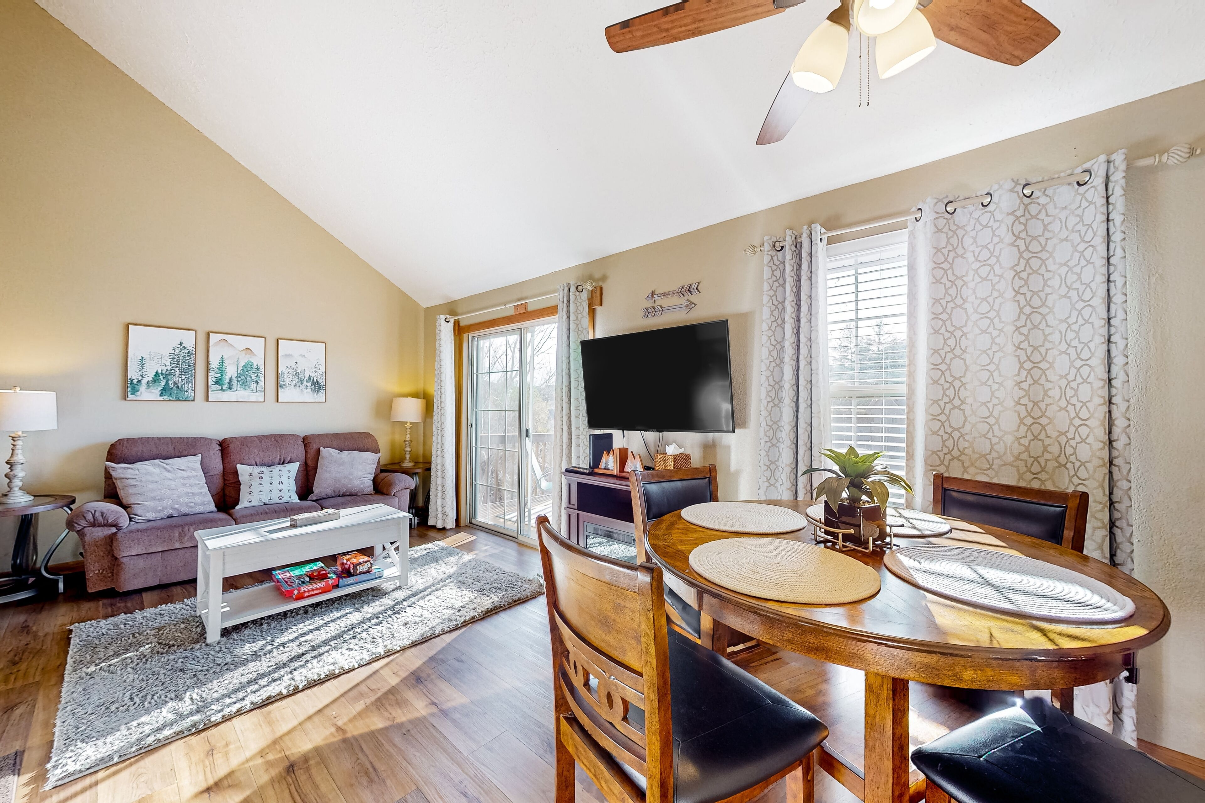 Centrally located condo with water views, balcony, fireplace, & Pack-N-Play