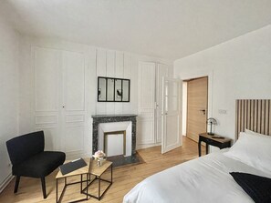 Family Room | Free WiFi - La Demeure des Hôtes (Couilly-Pont-aux-Dames)