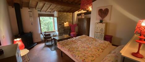 2 chambres, bureau, fer et planche à repasser, Wi-Fi gratuit