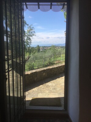 Interior - Portion of barn in open country a few kilometers from the center (Toscana)